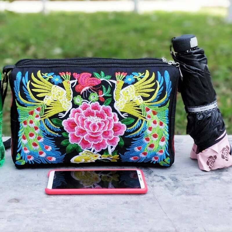 Embroidered Women's wers Nylon Crossbody Bag Ladies Large Capacity Travel Shoulder Bags s