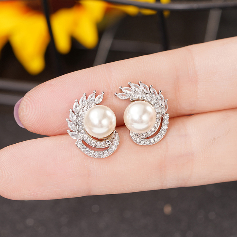 Stud Earrings 925 Sterling Silver Crystal Earrings Women White Geometric Pearl Earrings Diamond Princess Stud Wedding Jewelry Exquisite Gift