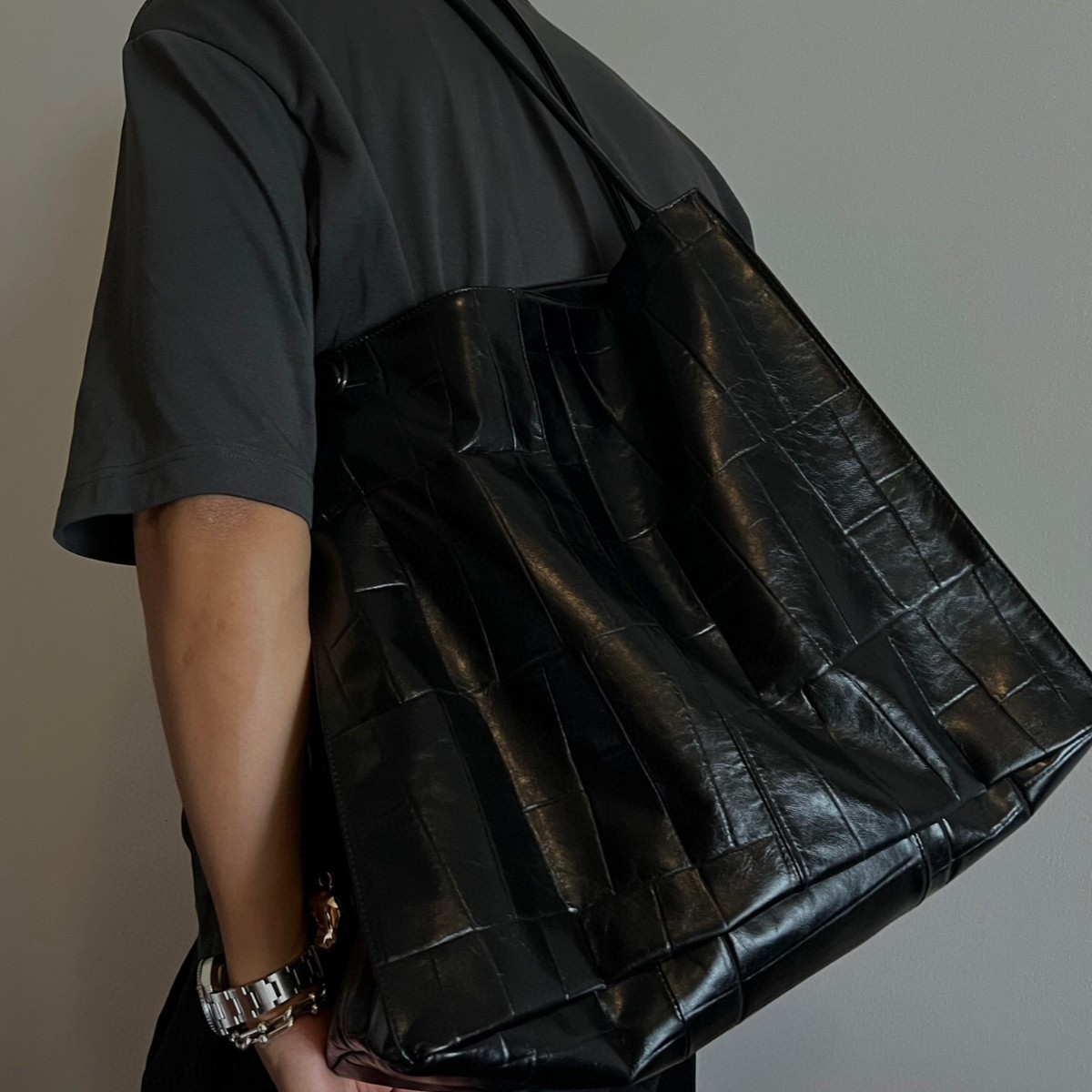2024Large Capacity Genuine Leather Tote - Casual & Stylish Versatile Shoulder Bag For Women (Head Layer Cowhide, Black)