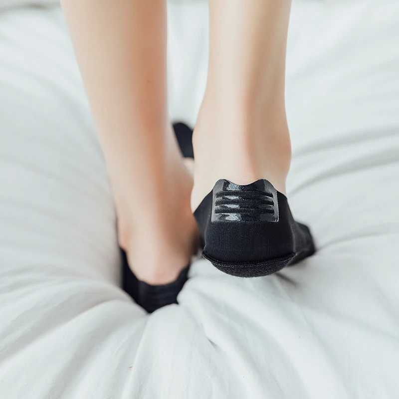 5 pairs of breathable invisible silent solid color boat socks for women comfortable high volume no display ultra-thin socks W241028
