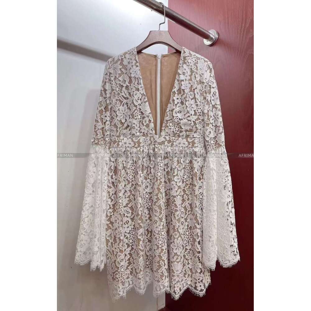 2024 Autumn New V Neck Big Flare Sleeve Pure Color Lace Dress