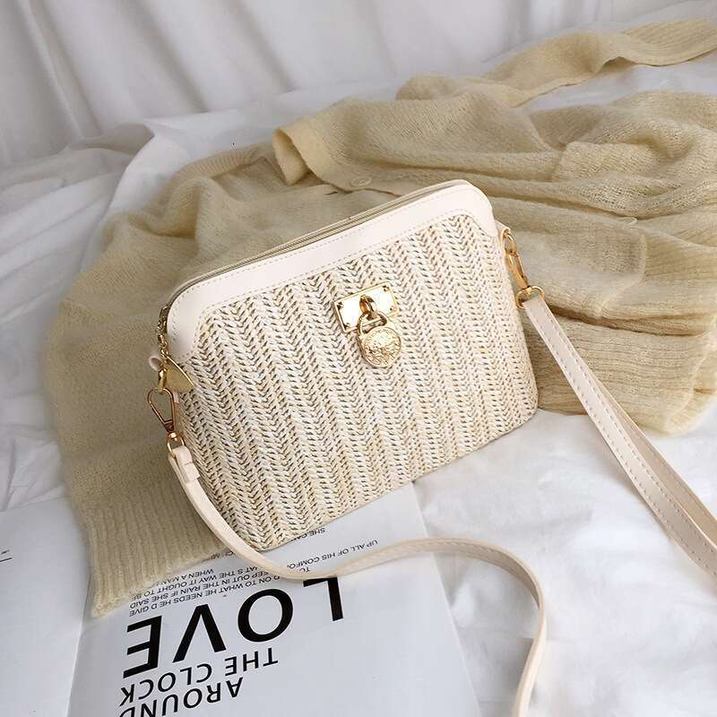 Chains Casual Straw Bucket 2025 Women Summer Messenger Rattan Bags Beach Lady Travel Purses and Handbags Shoulder Bag Hbags