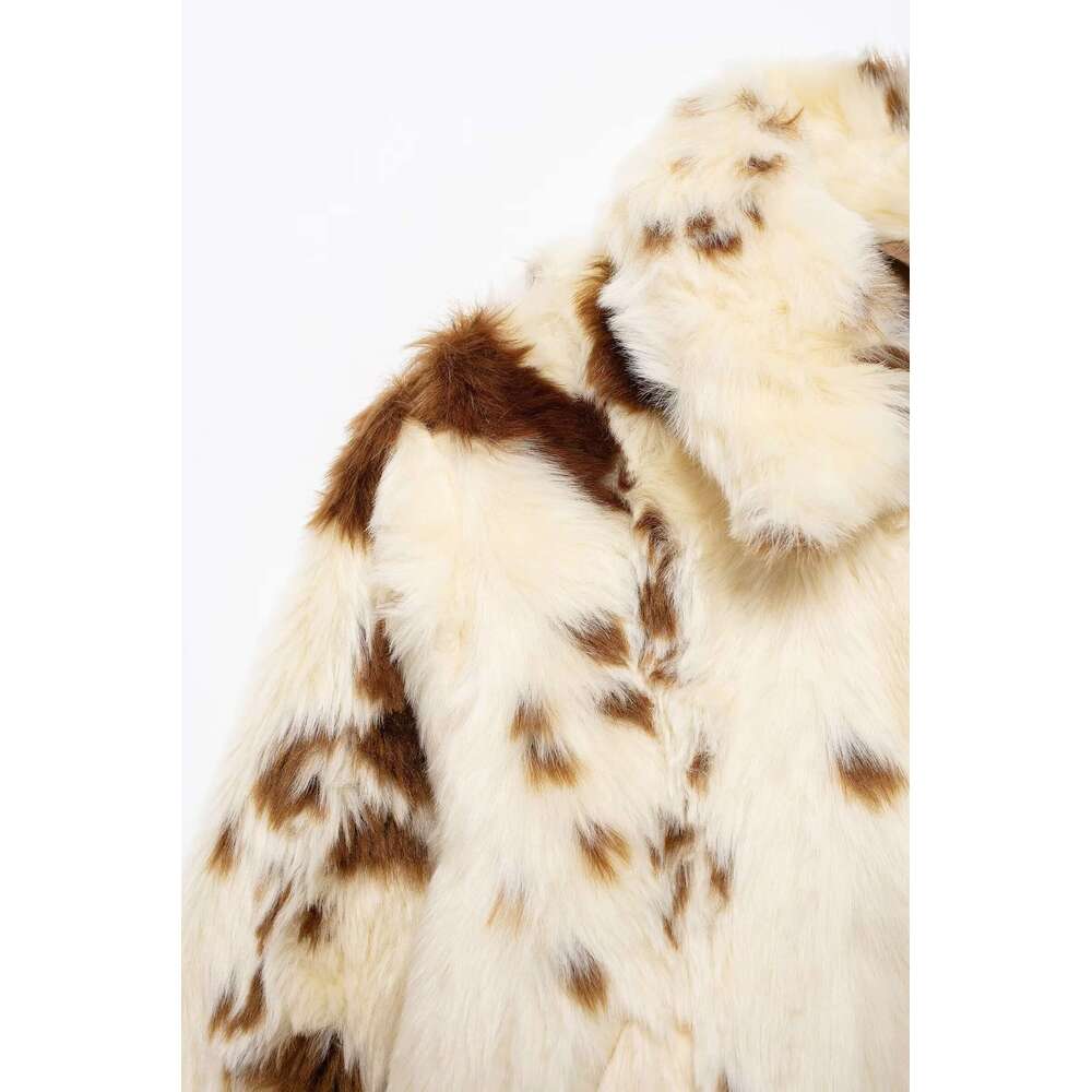 TRAFZA Women Shagg Short Lapel Jacket Loose Faux Fur Zipper Spots New 2024 Fall Winter High Street Modern Girl Coat