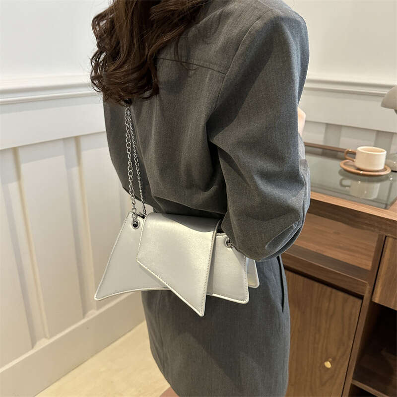 2025S Designer Handbag New Style Texture Personalized Casual Trendy Mini Handbag Fashionable Simple Chain Crossbody Bag Armpit Women s Small Square Ba