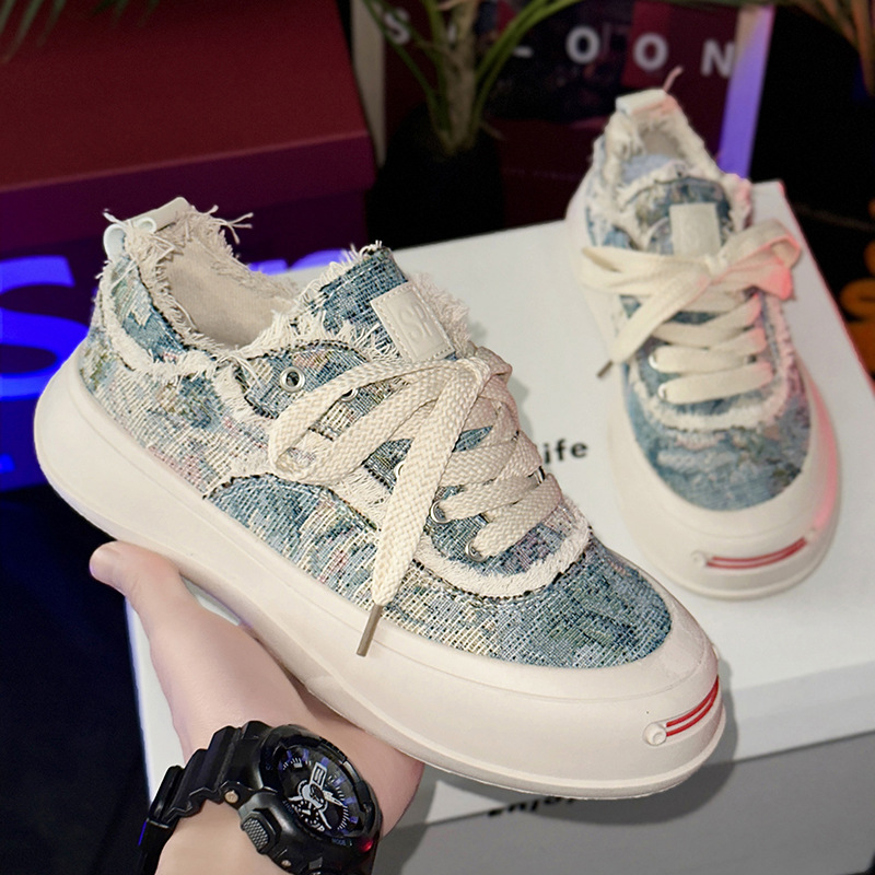 New Skateboarding Shoes Thick soled Shoes Breathable Spring/Summer Bread Shoes Men's Casual Shoes Dissolved Board Shoes Canvas Shoes