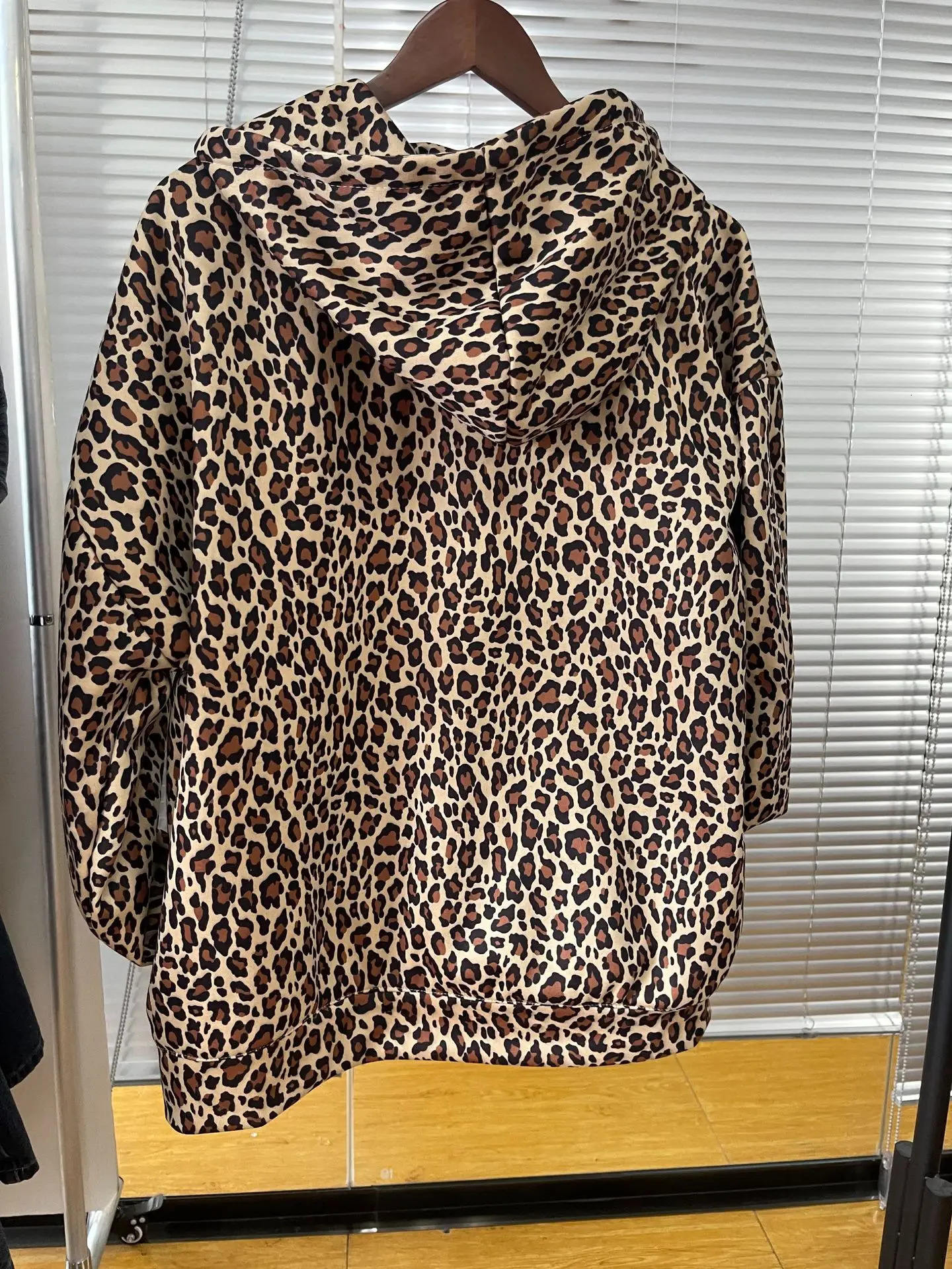 DEEPTOWN Leopard print Hoodie for Womens Y2K Streetwear Hip Hop Super Size Harajuku Cheetah Print Hoodie Retro Autumn 241024