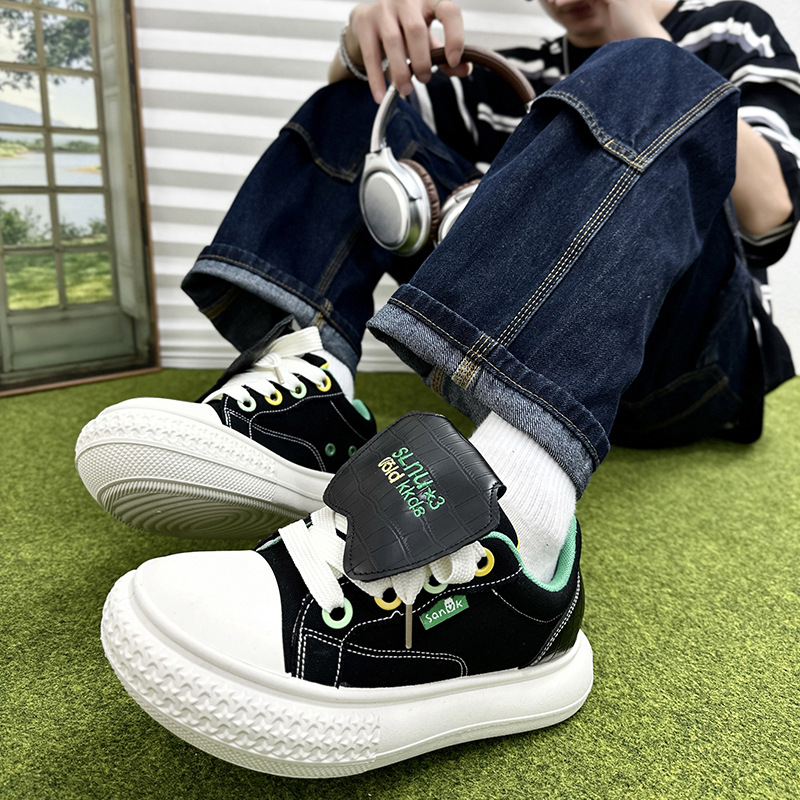 2024 new men's shoes low top Hong Kong style thick soled bread shoes white shoes toe shoes