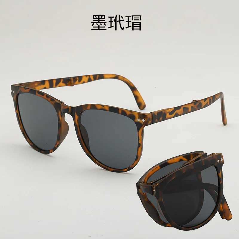 UV400 UV resistant sunglasses for men with convenient oval frames foldable sunglasses for women with polarizing lenses W241028