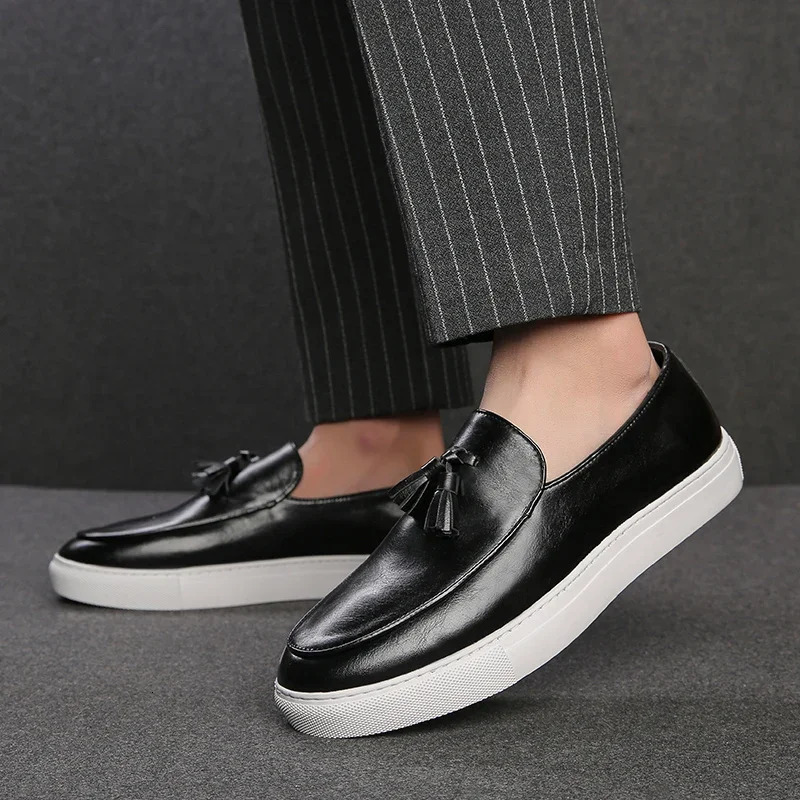 Italy Men Casual Shoes Summer Leather Loafers Office Shoes For Men Driving Moccasins Comfortable Slip on Party Fashion Shoes Men 241125