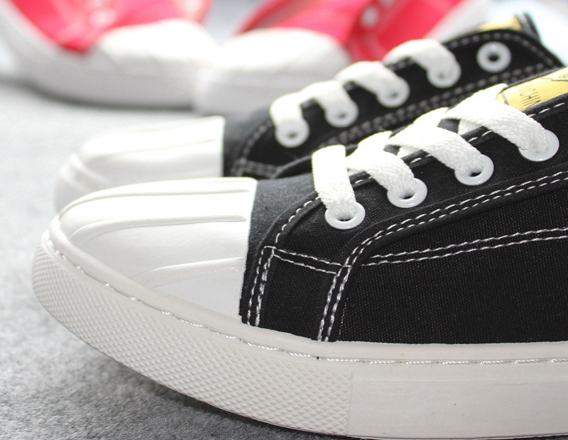 2024 Spring New Men's Half Dragged Canvas Shoes Breathable Comfortable Trendy Flat bottomed Board Shoes Lazy Men's Shoes