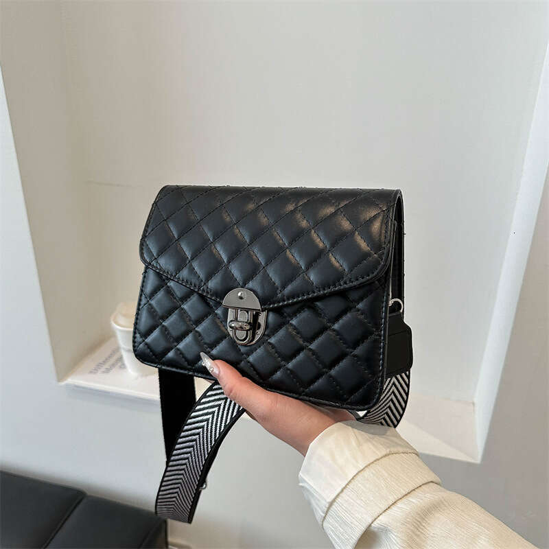 Embroidery thread women's 2024 new fashionable small square texture PU shoulder niche twist lock crossbody bag