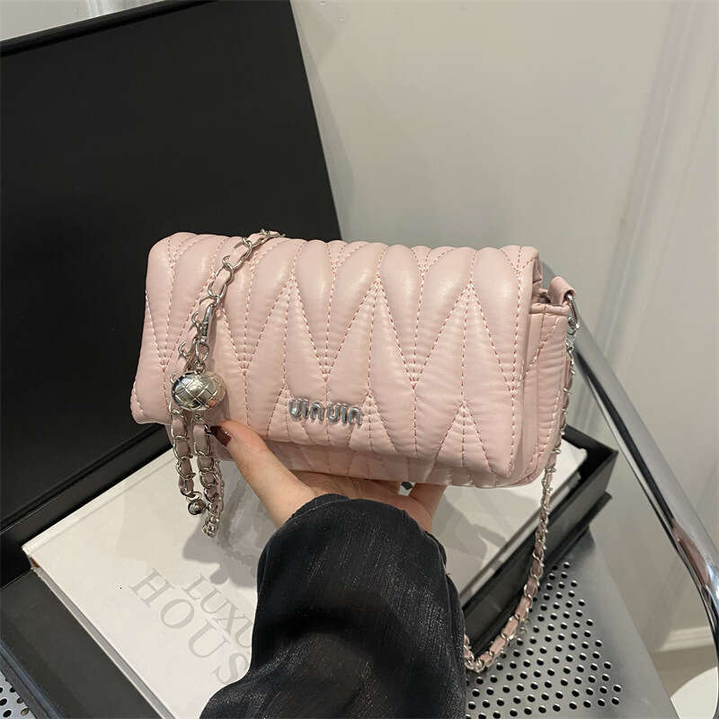 Embroidery thread 2024 new chain shoulder texture PU small square fashion letter crossbody women's bag