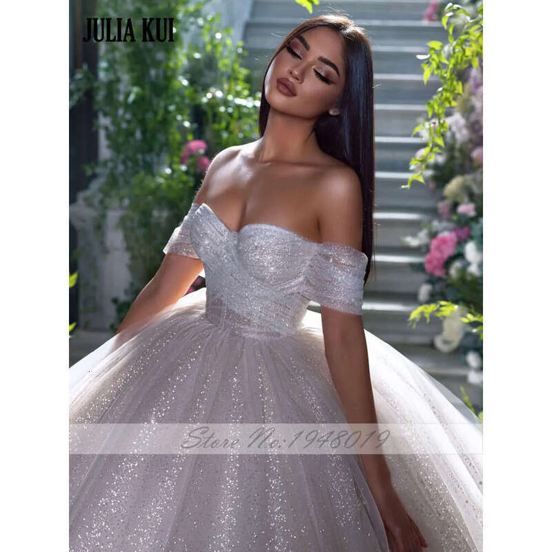 Julia Kui New Arrival Ball Gown Wedding Dress Bg Fabric Off The Shoulder Style Princess Bridal Skirts 0719