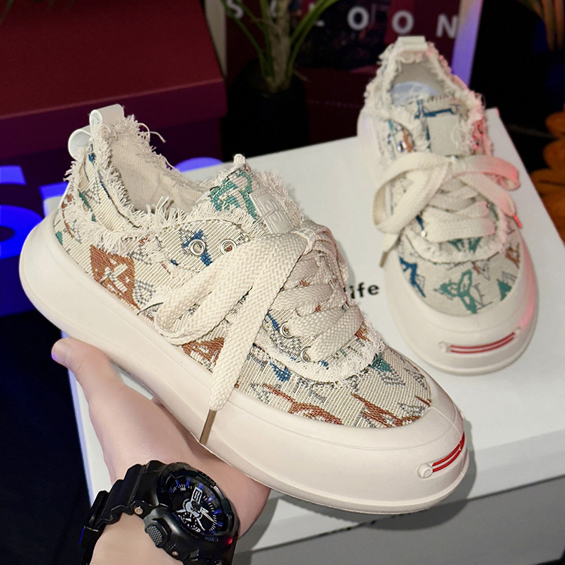 New Skateboarding Shoes Thick soled Shoes Breathable Spring/Summer Bread Shoes Men's Casual Shoes Dissolved Board Shoes Canvas Shoes