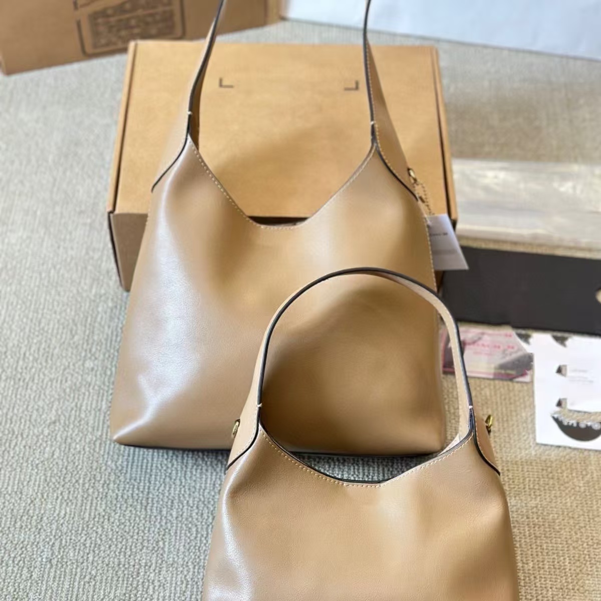 brooklynn bag 39 brooklyn 28 Designer suede bag Leather Handbag large tote hobo brooklyn High-Quality lana bags with Style high Quality Classic Underarm Bags