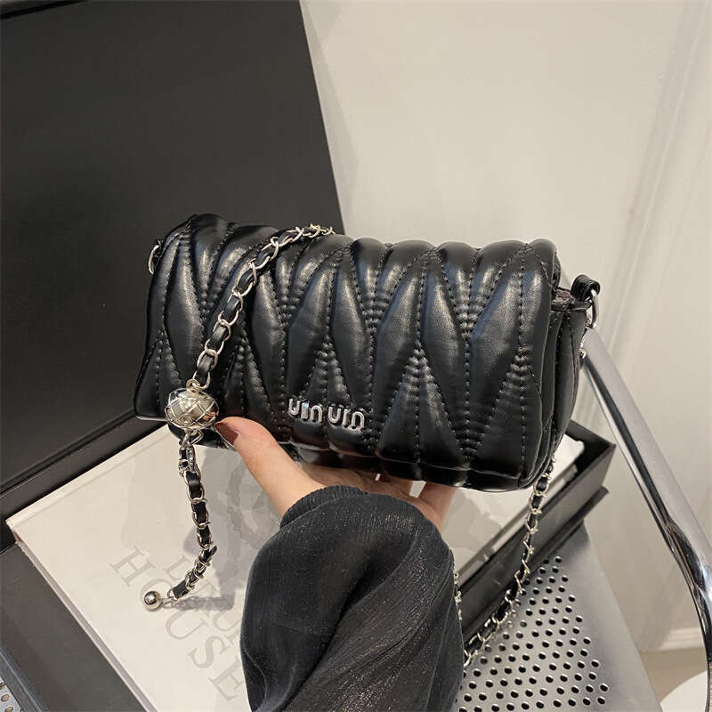Embroidery thread 2024 new chain shoulder texture PU small square fashion letter crossbody women's bag