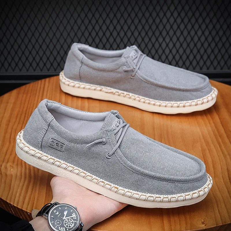 Men Plus Size Casual Denim Canvas Shoes Flat Vulcanize Shoes Fashion British er Breathable Light Men Sneakers Loafers 241028