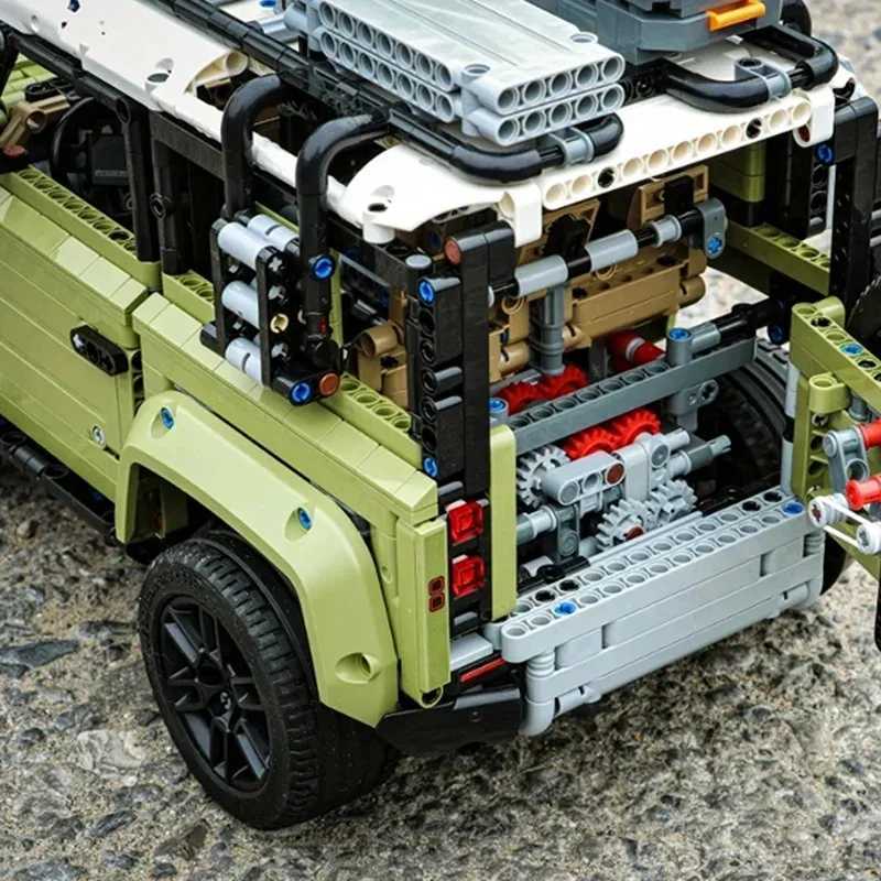 2573pcs Famous Car Blocks Land Supercar Riover Off-Road Defender Vehicle Model 42110 Building Blocks Bricks Toy Kids Adults GiftXJ241029