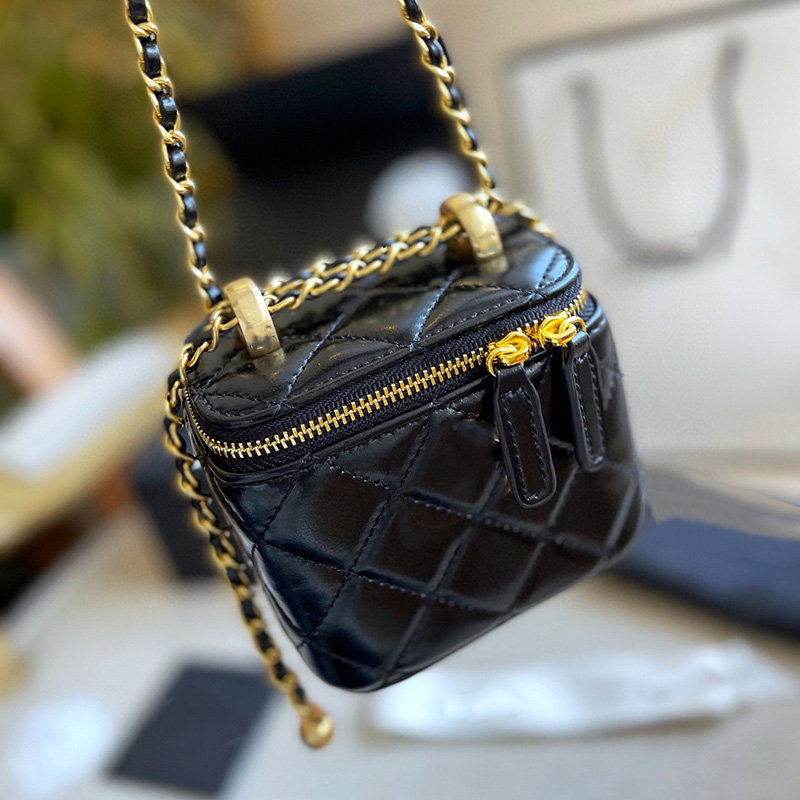 Womens Calfskin Vanity Box Bags Double Little Gold Balls Metal Hardware Matelasse Chain Crossbody Shoulder Cosmetic Case Tiny Coin Purse Black Wite Pouch 12X12CM