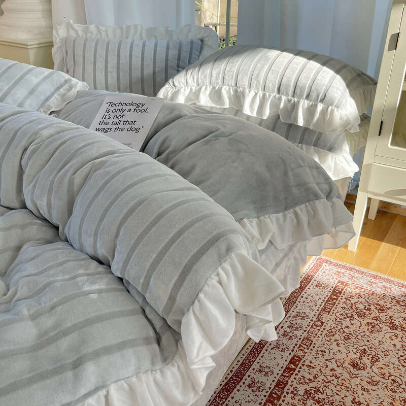 Ins Princess Wind Milk Four Winter Thickened Three Piece Set Double Sided Velvet Duvet Cover Bed Sheet Carving Flower Bedding 4