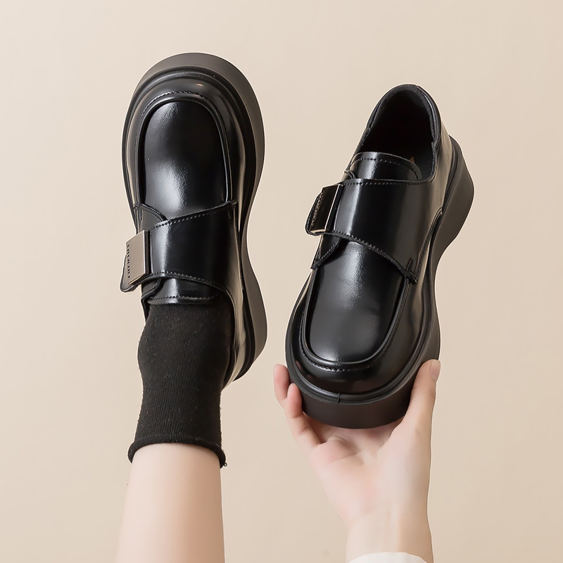 2024 new Le Fu thick soled shoes for women's lazy shoes, lightweight and high-quality