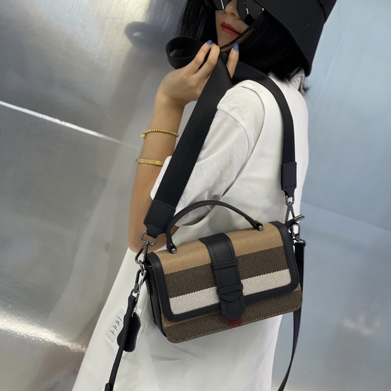 Plaid Crossbody Bags hot for Women: 2024 High-Capacity Designer Purses