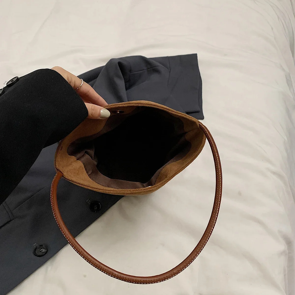 LEFTSIDE Small NUBUCK Bucket Bag Womens Shoulder Cross Body Bag Winter Fashion Trend Y2K Handbags and Wallets 241024