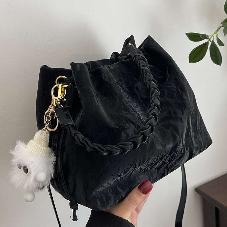 High End Western Style Niche Pink For Women S New Versatile Crossbody Fashionable Handbag Bucket Bag