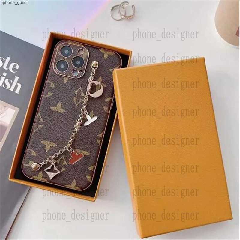 Phone Case Fashion Designer iPhone for 18 17 16 15 Pro Max Cases 14 13 12 11 XR XS X Plus Luxury Metal Wristband Mobile Cover KTSD