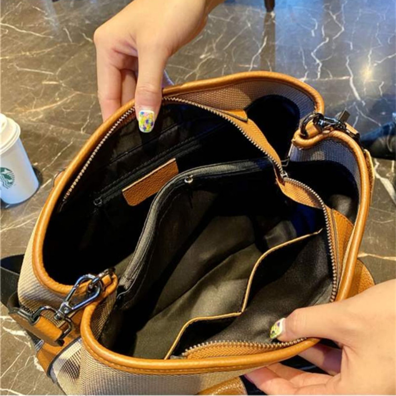 New Genuine Leather Plaid HandBag 2023 High Capacity Shoulder Bags Fashion Brand Designer Trends Handbag ddmymoon