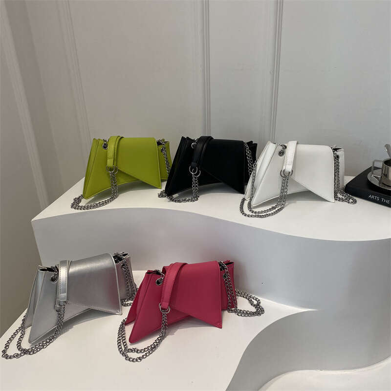 2025S Designer Handbag New Style Texture Personalized Casual Trendy Mini Handbag Fashionable Simple Chain Crossbody Bag Armpit Women s Small Square Ba