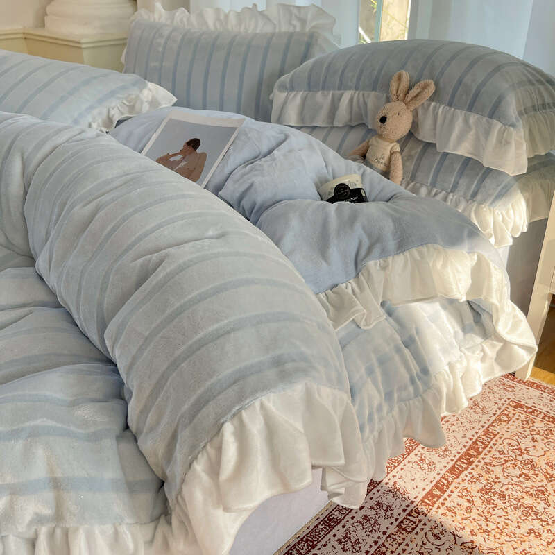Ins Princess Wind Milk Four Winter Thickened Three Piece Set Double Sided Velvet Duvet Cover Bed Sheet Carving Flower Bedding 4