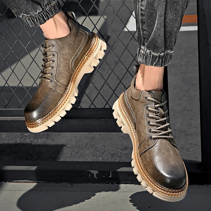British Style Platform Work Shoes Men Boots Leather Autumn Winter Hightop Casual Fashion plush warm Man 241028