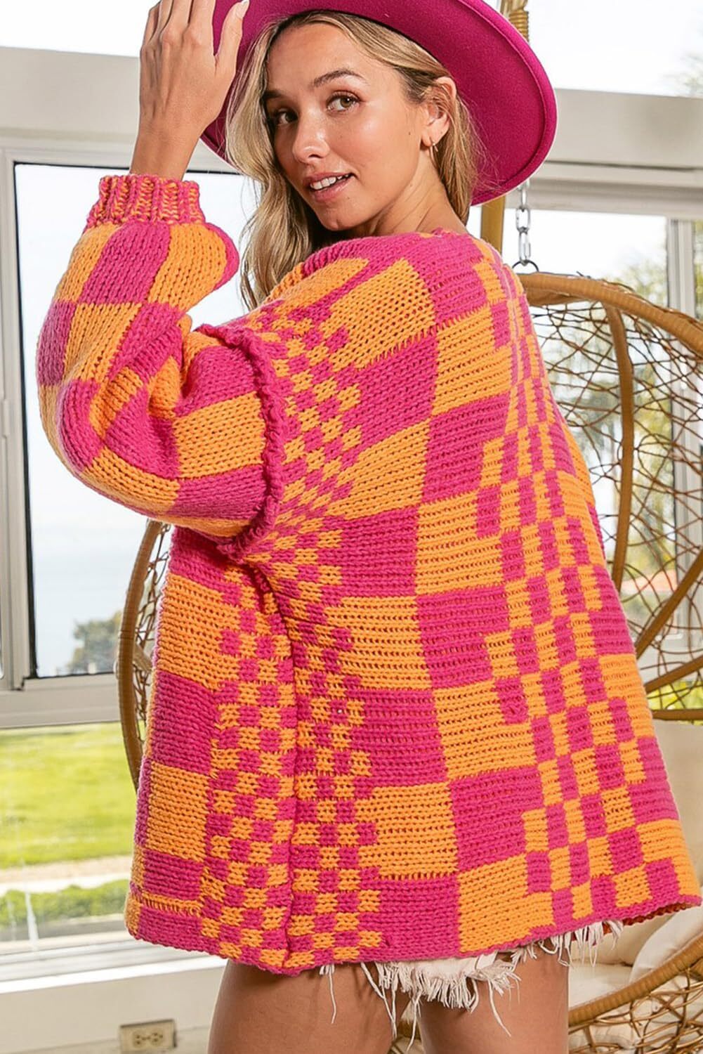 Women's cardigan sweater retro front placket mixed with checkered pattern coarse knitted checkered long sleeved daily jacket