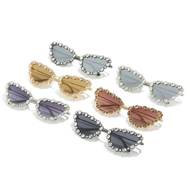 Fashion Vintage Diamond Cat Eye Sunglasses Women 2023 Luxury Brand Designer Crystal Sun Glasses Trend Sexy Ladies Metal ShadesX241028