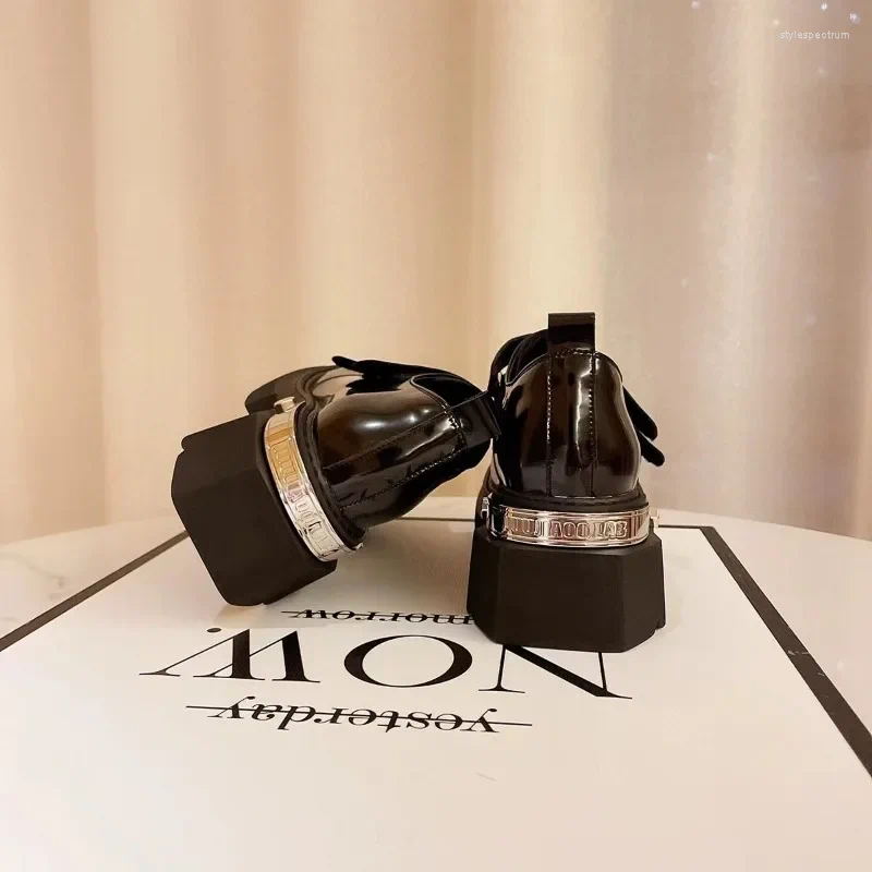 Dress Shoes Women Casual Shoe Girl Punk PU Leather Simple Design Quare Toe Solid Cool Retro Chunky Thick Bottom For Female 35-40 241102