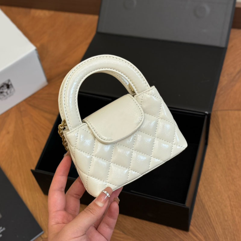 Two Sizes Women Portable Shoulde Bag Designer Mini Shopping Bags with Handle Glossy Oil Wax Leather Golden Hardware Matelasse Chain Handbags Cross Sui