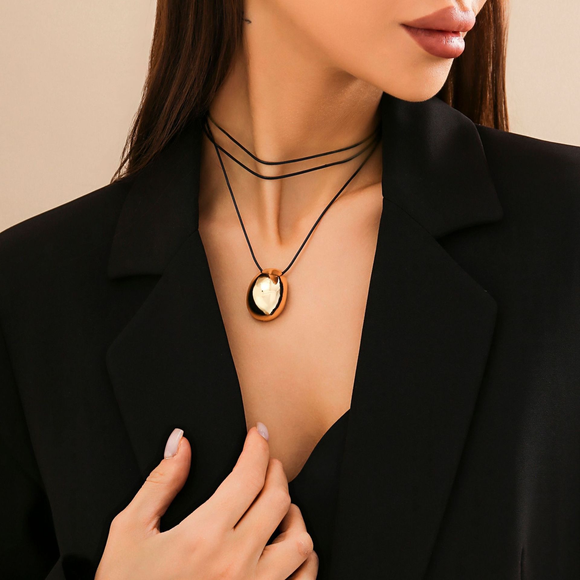 European and American Style Exaggerated Geometric Egg Noodles Women's Versatile Drawstring Necklace with Sweet and Cool Design Collar Accessories