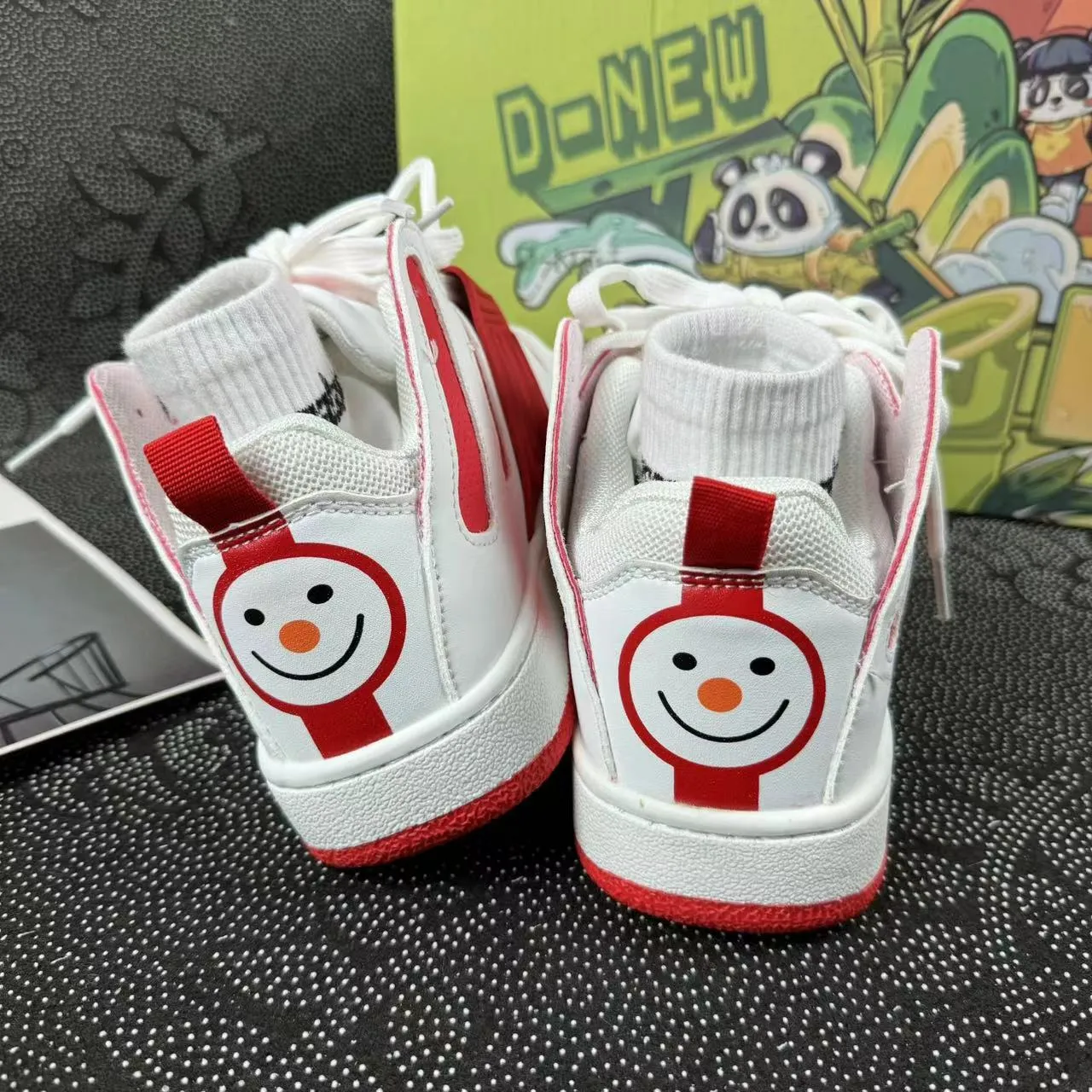 Ddmyshoes Black White Panda Casual For Men Women Red Graffiti Sneakers Light And Comfortable Casual Outdoor Shoes