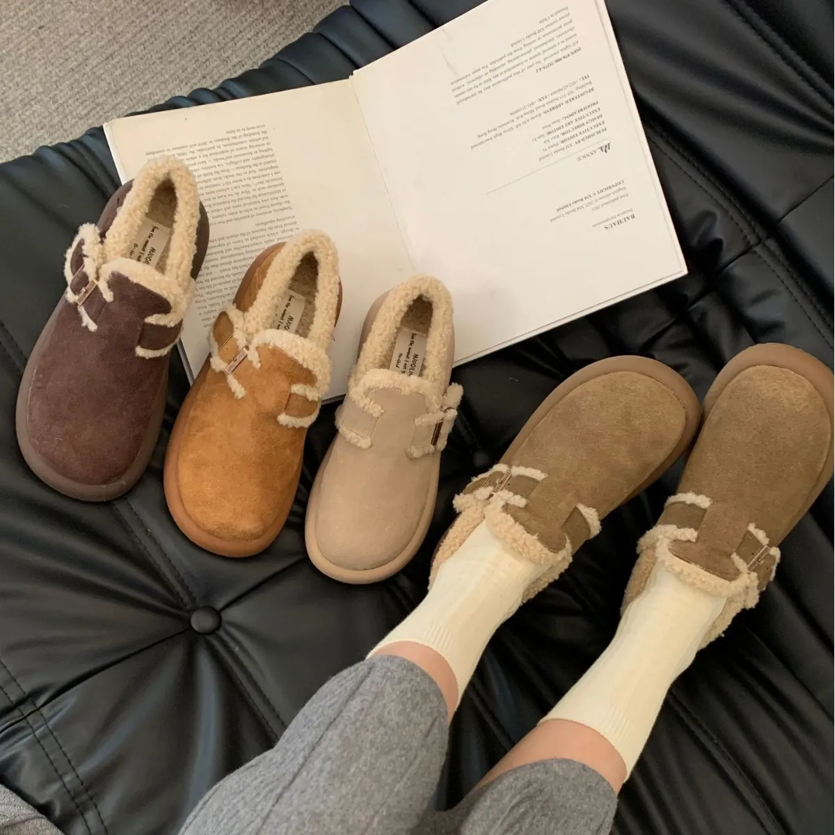 Designer Solid Winter Warm Plush Snow Boots Women Loafers Flat-Bottomed Retro Boken Shoes Ladies Mules Casual Korean Flats