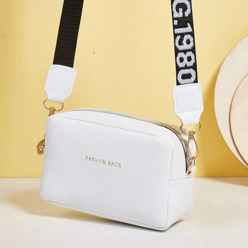 2025S Designer S New Model Solid Color PU Leather Wide Strap Crossbody Bag Simple Style Small Shoulder Bags For Women Female Phone Purse Messenger Han