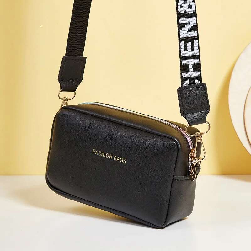 2025S Designer S New Model Solid Color PU Leather Wide Strap Crossbody Bag Simple Style Small Shoulder Bags For Women Female Phone Purse Messenger Han