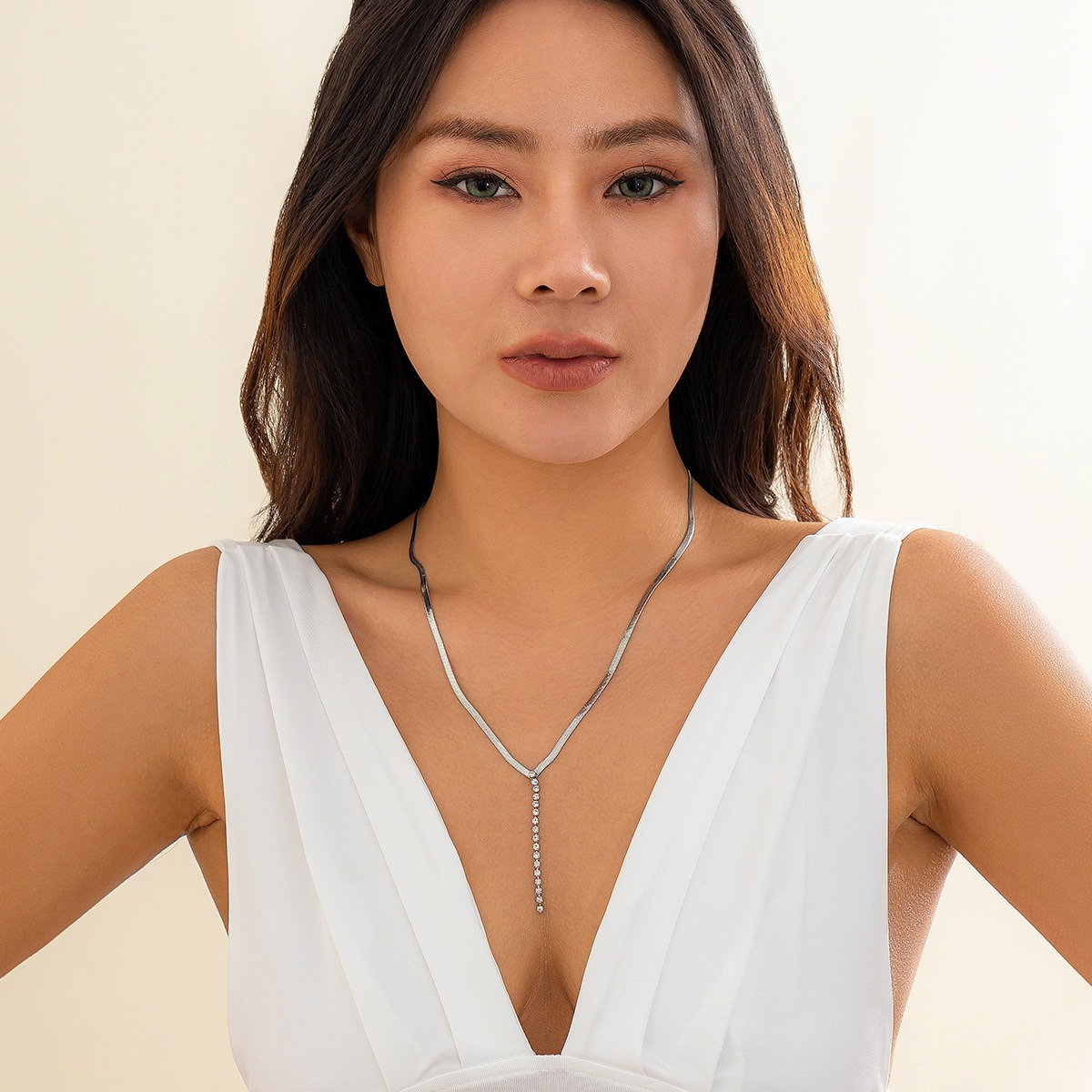 European and American Cross-border Jewelry Simple and Cool Style Snake Bone Chain Y-shaped Tassel Necklace Metal Necklace for Women