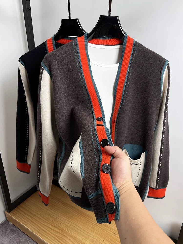 High end Brand Men Cardigan 2024 Autumn Winter New Collection Fashion Casual V-neck Knitted Sweater Trendy splicing coat