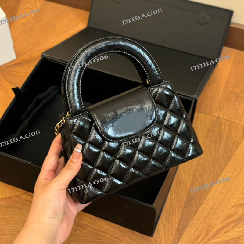 Two Sizes Women Portable Shoulde Bag Designer Mini Shopping Bags with Handle Glossy Oil Wax Leather Golden Hardware Matelasse Chain Handbags Cross Sui