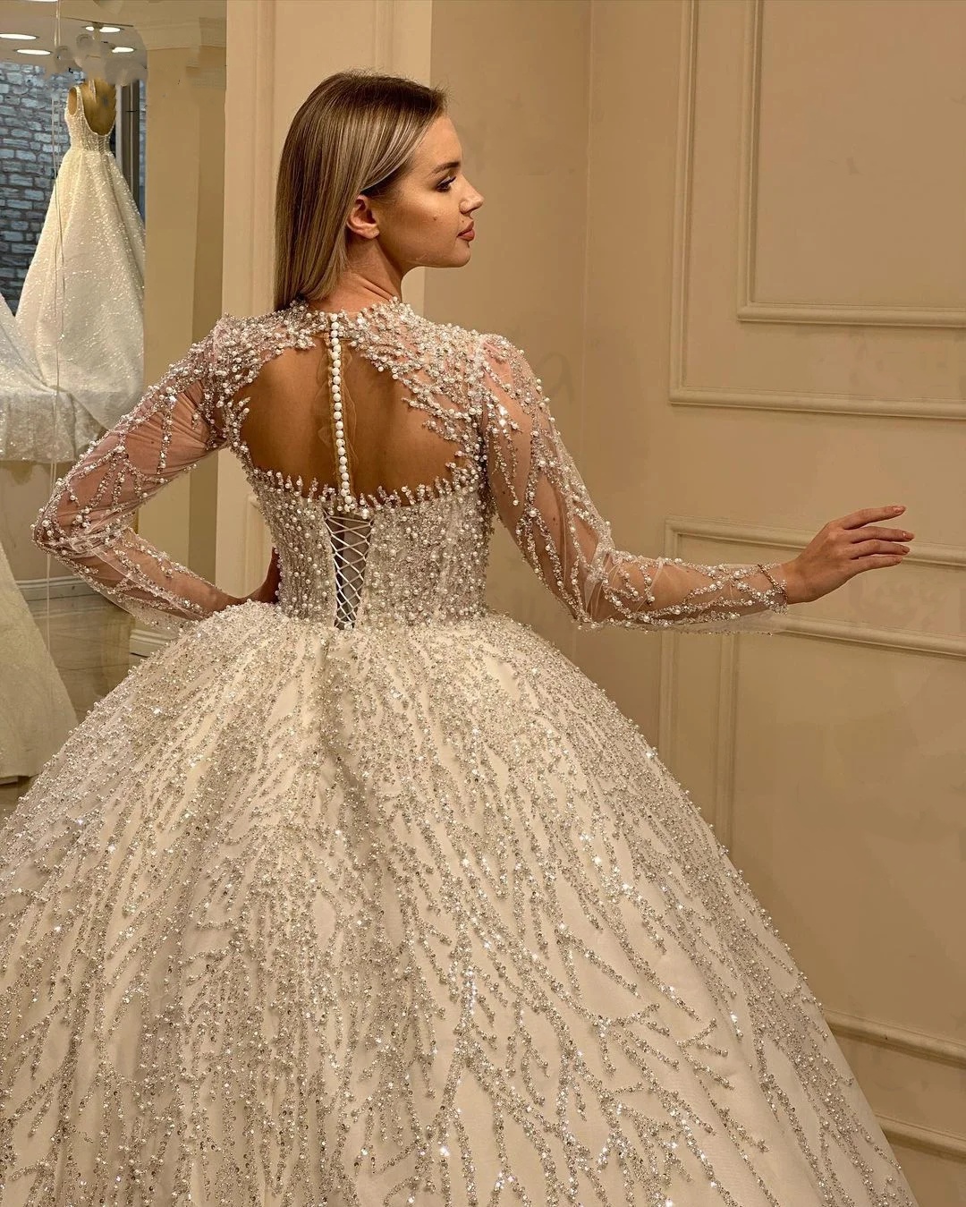 Gorgeous Wedding Dresses Pearls Bride Gown Long Sleeve Dress Illusion Sequins Lace Up Sweep Train Custom Made Vestidos De Novia 0218