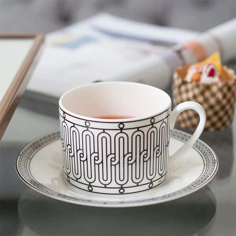 Elegant H Mark Golden Top Grade Bone China Coffee Cup European Tea Set And Saucer Afternoon Drinkware