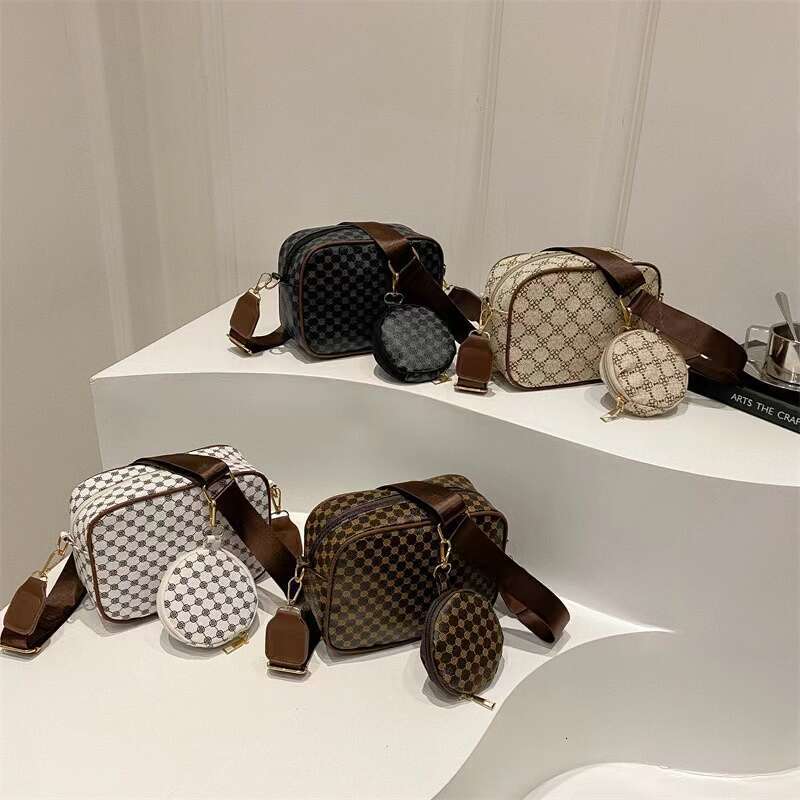 Simple And Trendy Texture, Casual Women's Shoulder Bag With A Foreign Style Strap, Hanging Bag, Diagonal Crossbody Small