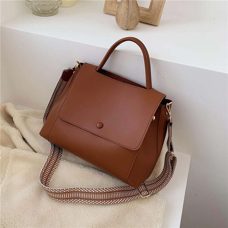 Casual Big 2025 New Fashion Handbags Solid Color Leather Ladies Designer Style Women's Bags