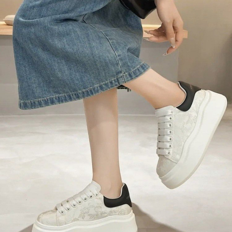 Thick soled white women's 2025 new designer multifunctional lightweight casual height increasing board shoes